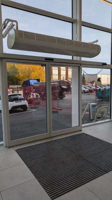air curtains, aircurtains, air curtain, aircurtain, luchtgordijn, luchtdeur, luchtwand, rideau d'air, Luftschleier, luftrid&aring;er