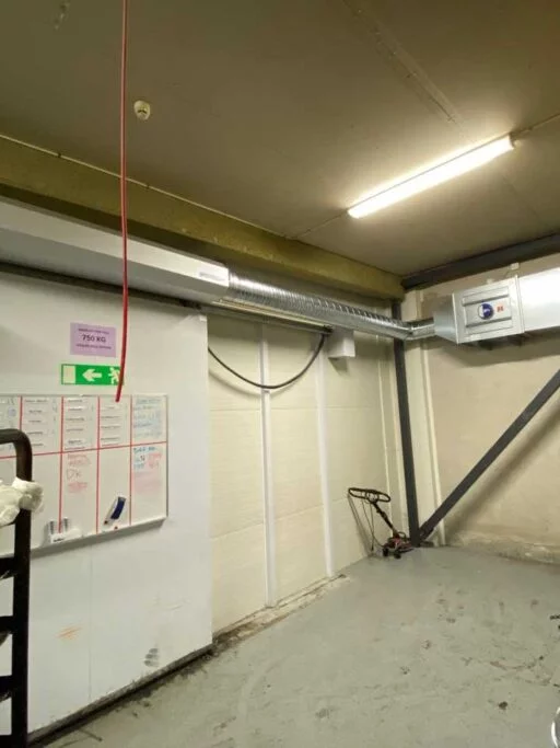 air curtains, aircurtains, air curtain, aircurtain, luchtgordijn, luchtdeur, luchtwand, luchtmes, rideau d'air, Luftschleier, luftridåer