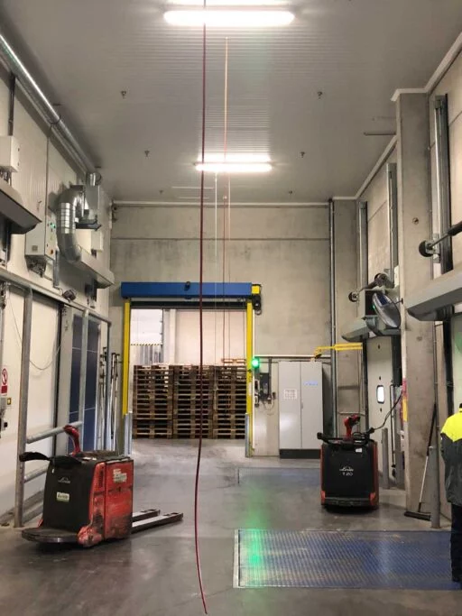 air curtains, aircurtains, air curtain, aircurtain, luchtgordijn, luchtdeur, luchtwand, luchtmes, rideau d'air, Luftschleier, luftridåer