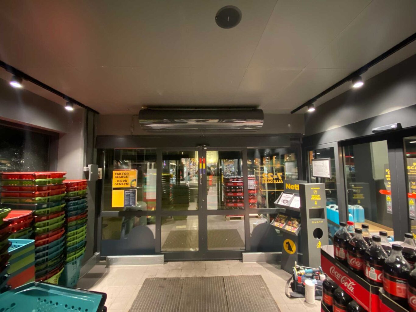 air curtains, aircurtains, air curtain, aircurtain, luchtgordijn, luchtdeur, luchtwand, luchtmes, rideau d'air, Luftschleier, luftridåer